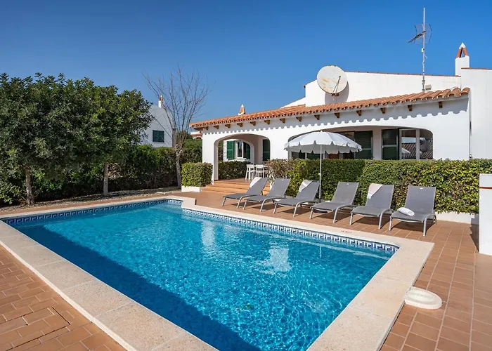 Bini Delfi Sant Lluís