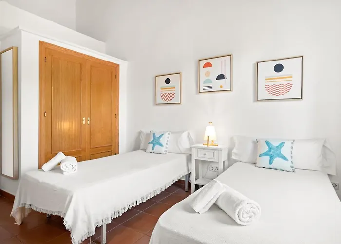 Bini Delfi Apartmán Sant Lluís