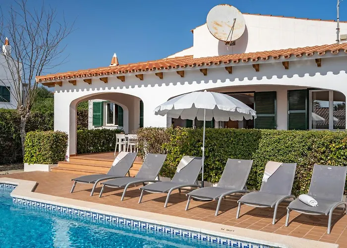 Bini Delfi Sant Lluis